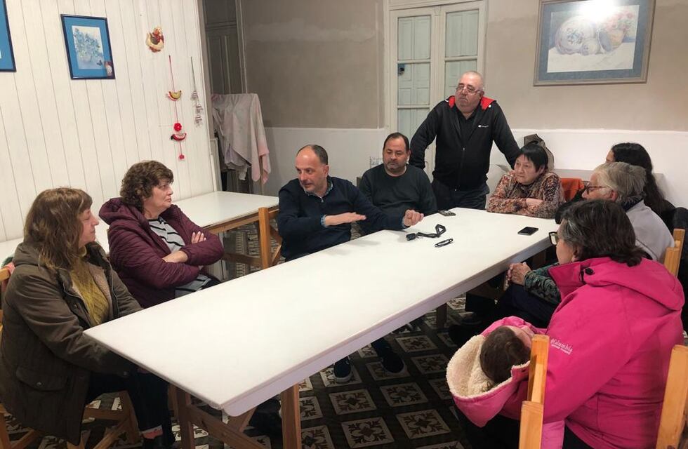 Pablo Garate visitó el Centro de Jubilados de Micaela Cascallares