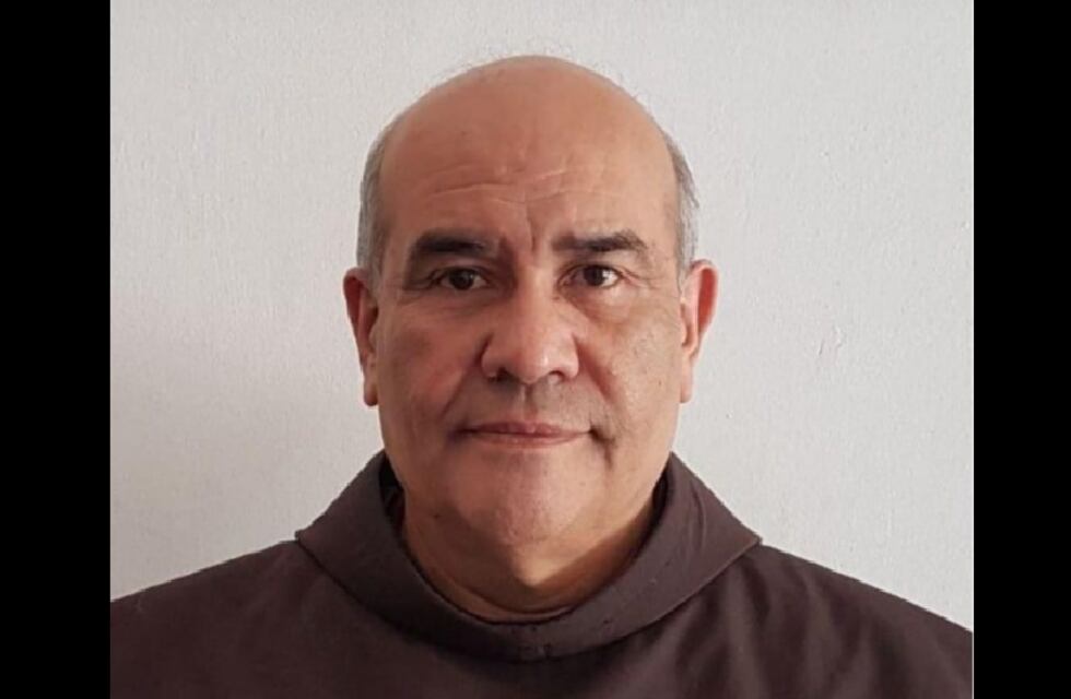 La feligresía capitalina despidió al fray Juan José Núñez