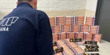 Incautan millonario cargamento de hojas de afeitar sin aval aduanero en la Triple Frontera.