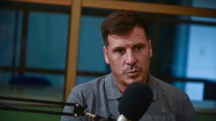 "No es que me arrepiento, pido disculpas porque no era el momento ni lugar de pedir algo asi", expresó Juan Cruz Real, técnico de Belgrano.