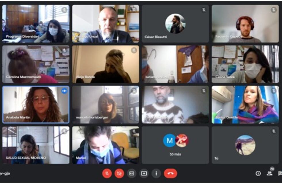 Profesionales del Consultorio Amigable de Tres Arroyos disertaron en reunión provincial de efectores.