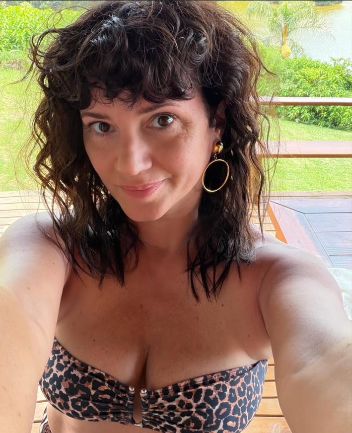 Desde la playa, Griselda Siciliani arrasó con un traje de baño en tendencia y se sumó al animal print