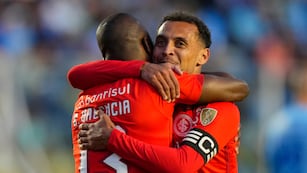 El ecuatoriano Enner Valencia, delantero estrella del Inter, salió con molestias en semifinales por el torneo Gaúcho (AP Foto/Juan Karita)