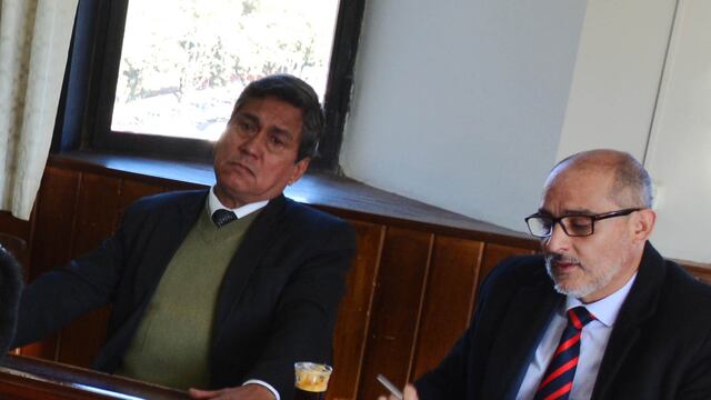 El abogado Jorge Zurueta (izquierda), actualmente juez de Control del Poder Judicial, al momento del hecho por el que resultó condenado se desempeñaba como secretario de Seguridad de la provincia.