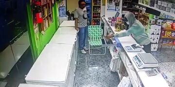 Feroz atraco a un maxikiosco en San Pedro.
