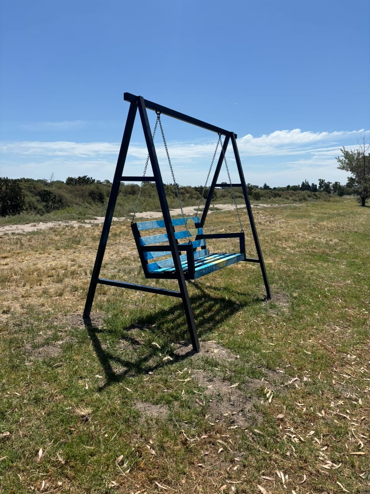 Inauguraron un “banco azul” realizado por Secundaria Nº1