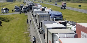 Demoras en Ruta 9 por el paro de transportistas. (Foto: Juan José García).