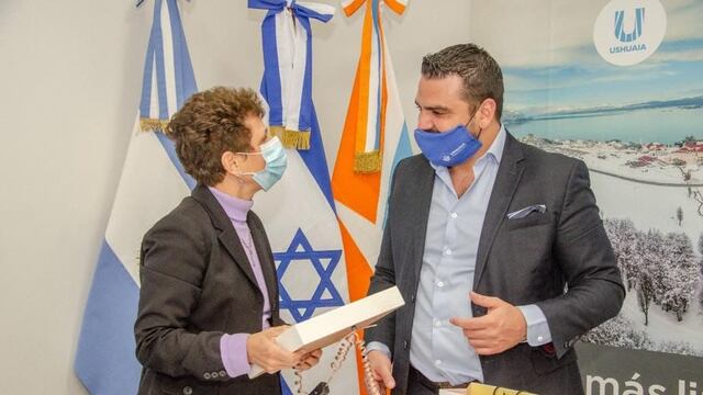 El intendente recibió a Galit Ronen, acompañado del secretario municipal en ciudad de Buenos Aires, Oscar Souto y al secretario de Turismo, David Ferreyra.