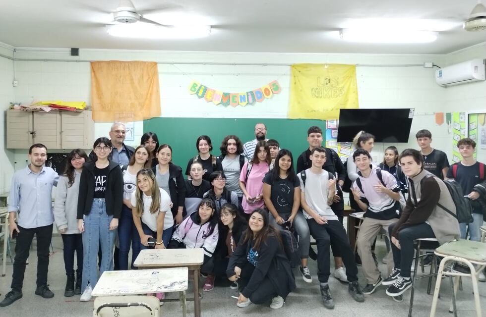 Alcides Calvo participó de actividades en la Escuela “25 de Mayo”