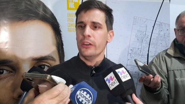 Leo Viotti en conferencia de prensa