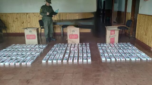 Gendarmería Nacional Argentina decomisa 1.500 paquetes de cigarrillos extranjeros en Puerto Piray.