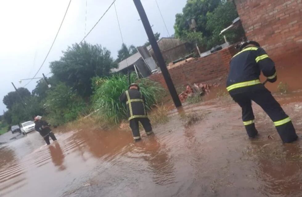 San Pedro: una familia debió ser evacuada tras las intensas lluvias