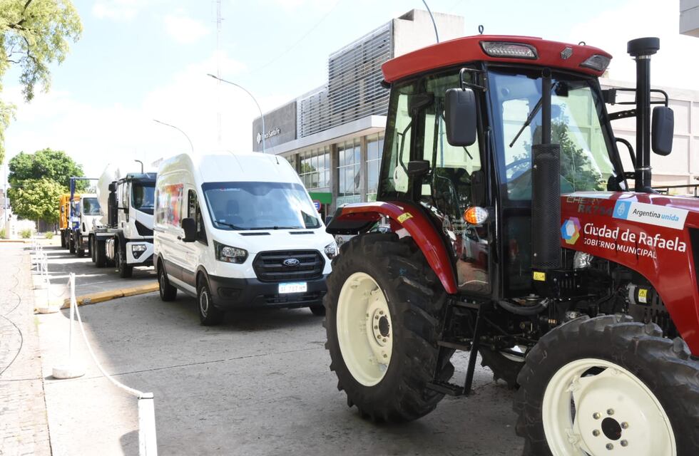 La Municipalidad de Rafaela exhibió a los nuevos vehículos de trabajo
