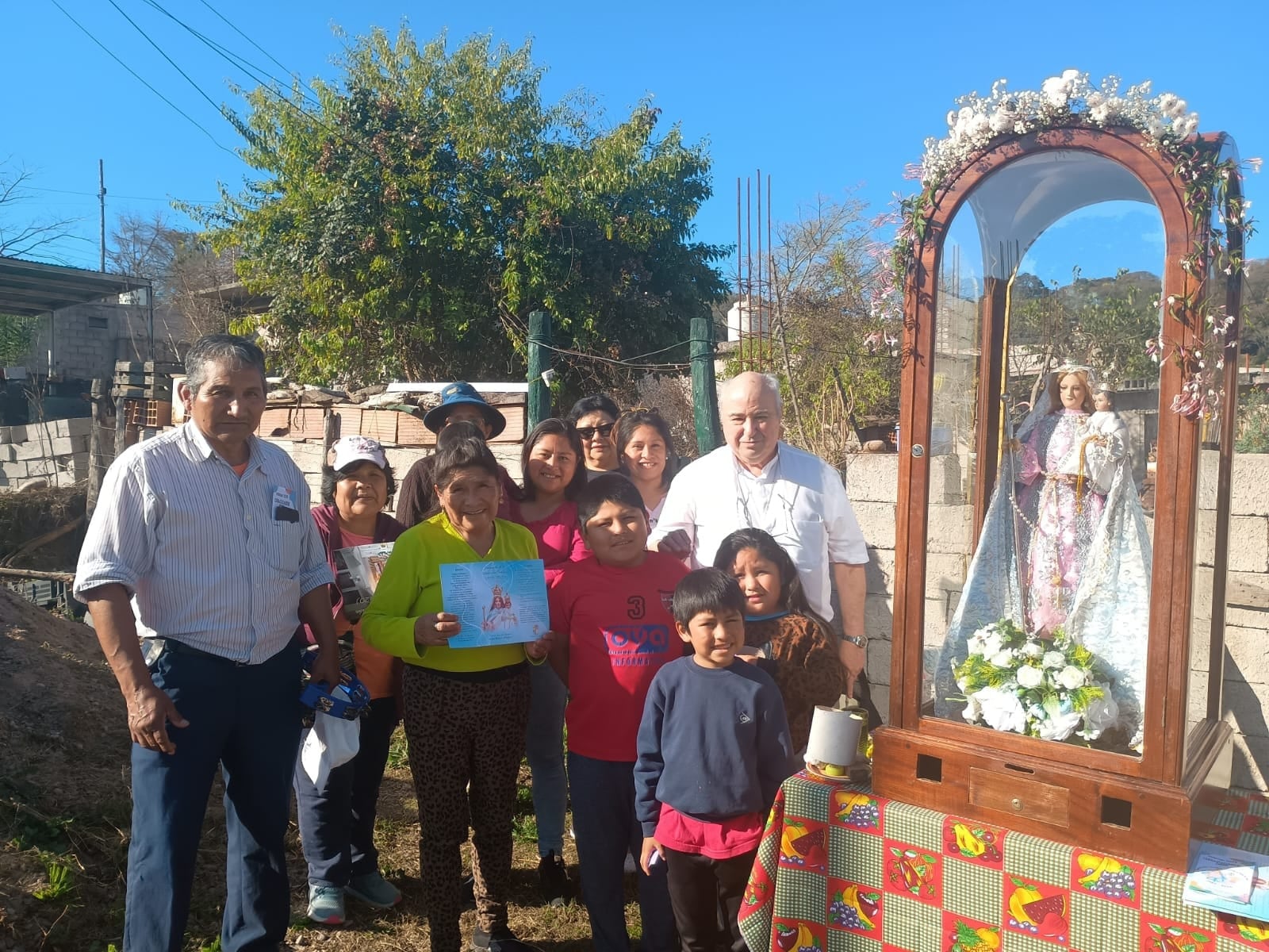 En pocas horas las redes sociales se poblaron con mensajes de congratulación y saludos al obispo Daniel Fernández por la designación del papa León XIV.