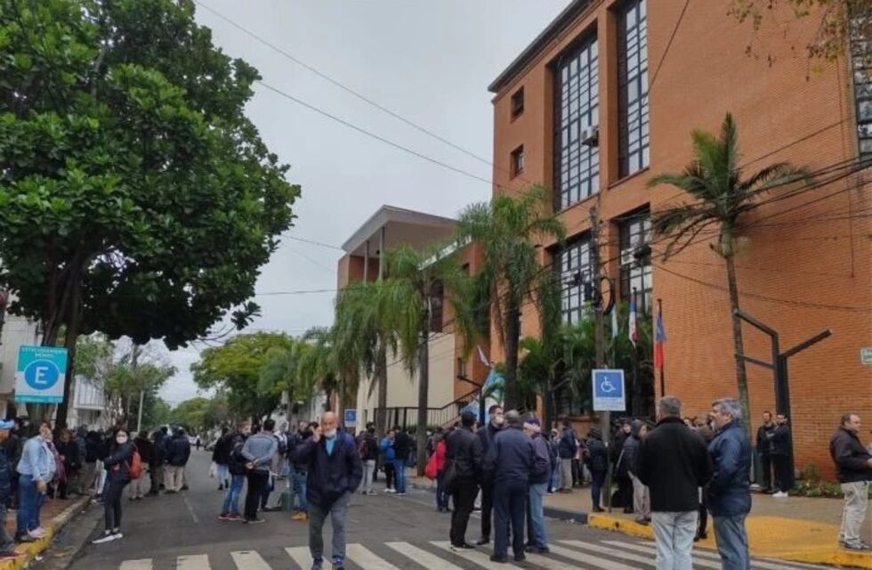 Empleados municipales de Posadas acataron la conciliación obligatoria y levantan el paro