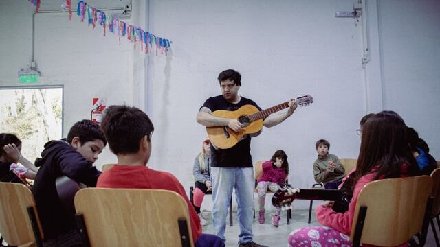 Comenzaron los talleres de guitarra en Ushuaia