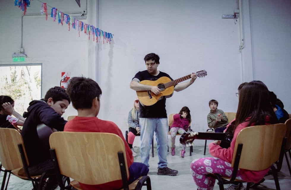 Comenzaron los talleres de guitarra en Ushuaia
