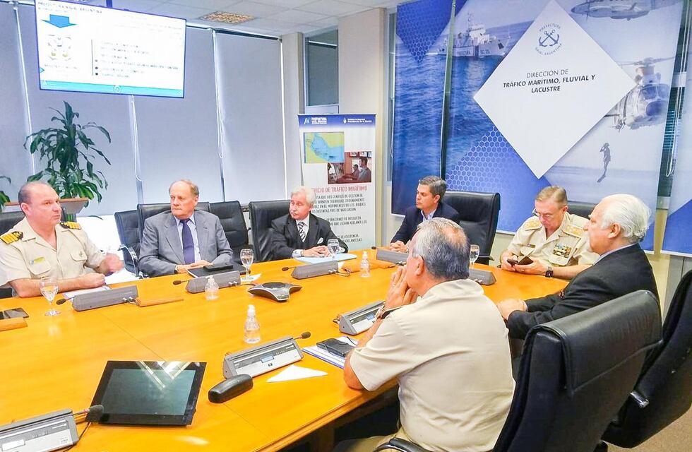 Dachary se reunió con las autoridades de la Prefectura Naval Argentina