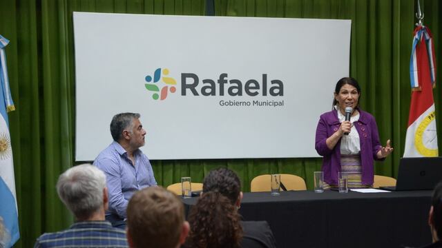 El secretario de Desarrollo Humano y Salud, Gabriel Cáceres y la directora provincial de Promoción y Prevención de la Salud, Analía Chumpitaz