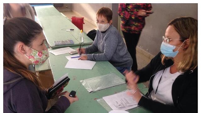 Entrega de más controles para alarmas comunitarias en La Cumbre. (Foto: Jorge Gainza / Municipalidad de La Cumbre).