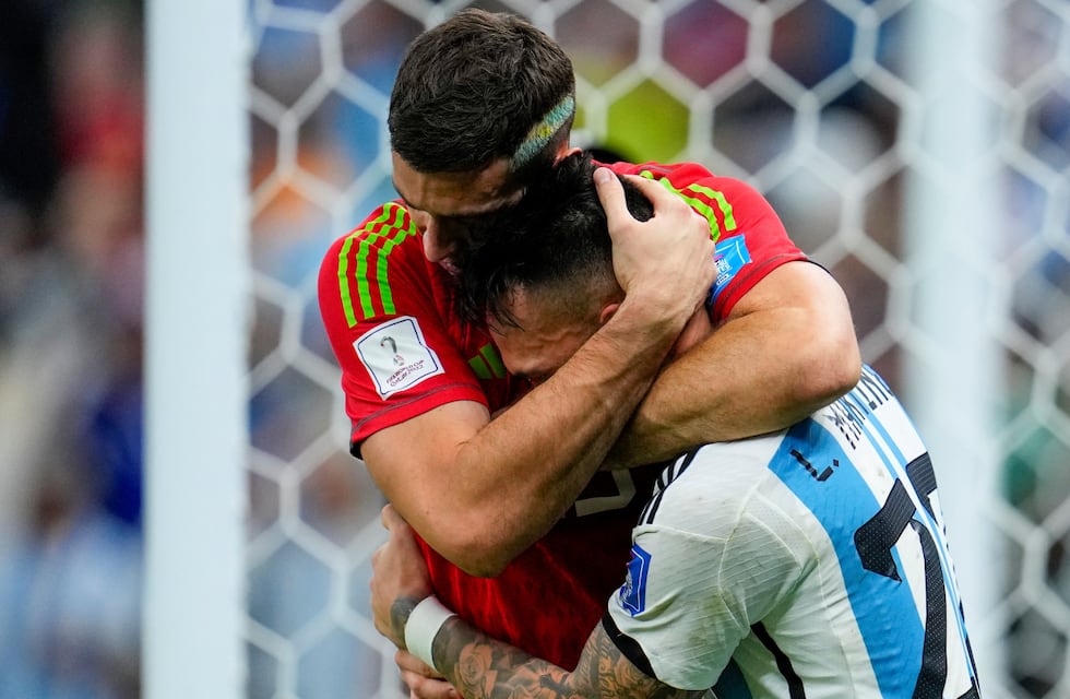 Mundial de Qatar 2022: los penales atajados por Dibu Martínez y el recuerdo en Racing