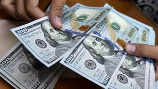 Cuántos dólares se pueden comprar en el banco.