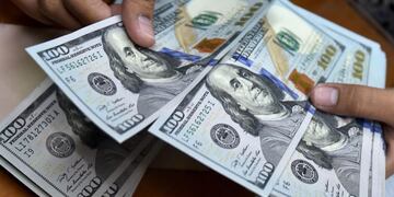Cuántos dólares se pueden comprar en el banco.