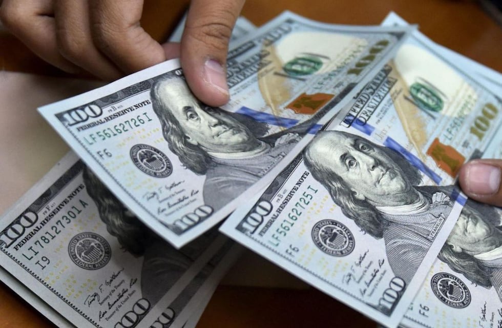 Cuántos dólares puedo comprar en el banco en marzo