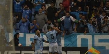 El festejo de Rébola en el 2-1 de Belgrano ante San Telmo. (Facundo Luque / La Voz)