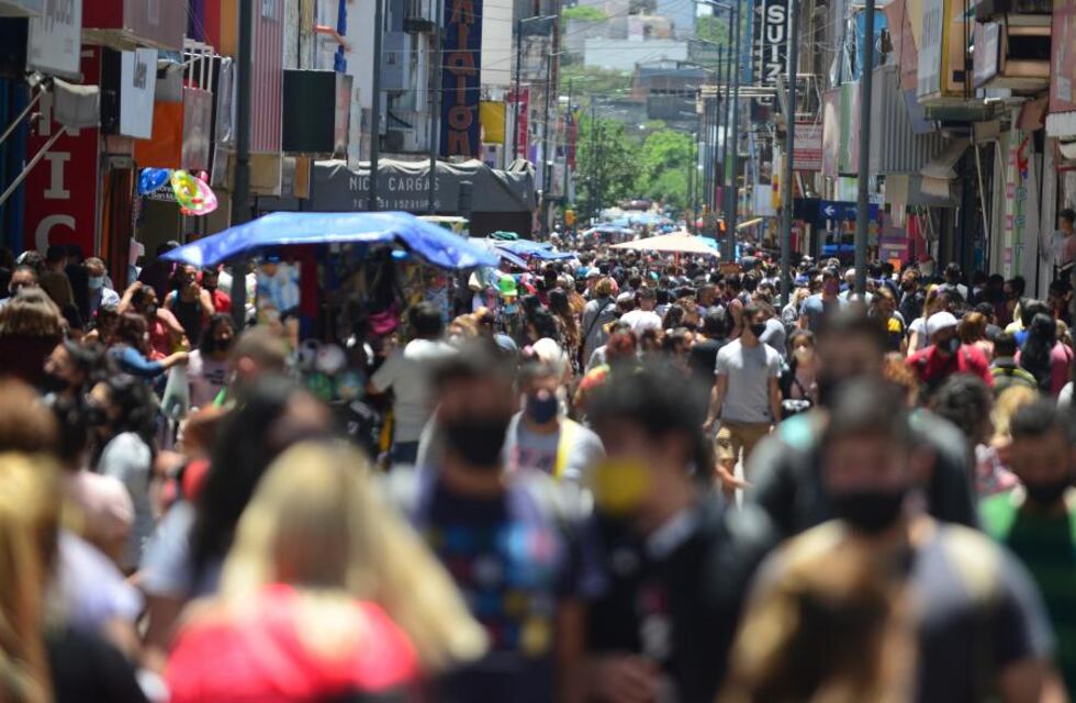 Feriado de octubre: cómo funcionarán los comercios de Córdoba