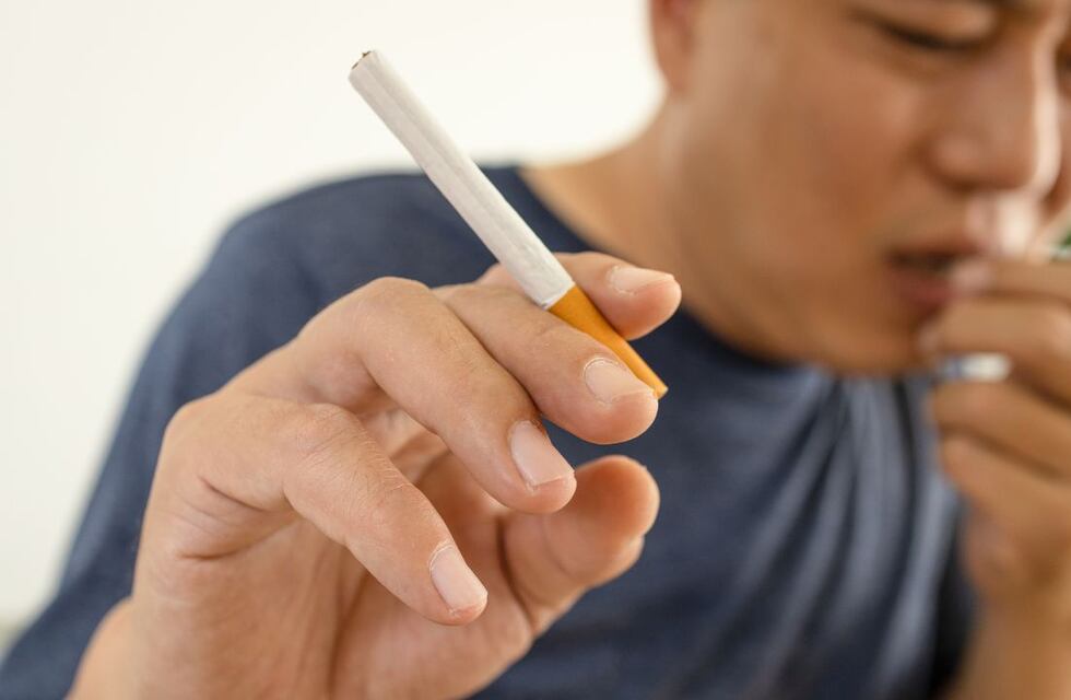 Por qué toso más al dejar de fumar (y cómo aliviar la tos)