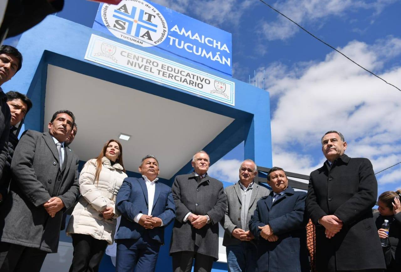 El gobernador inauguró la Escuela de Enfermería, un proyecto esperado por la comunidad educativa y sanitaria.