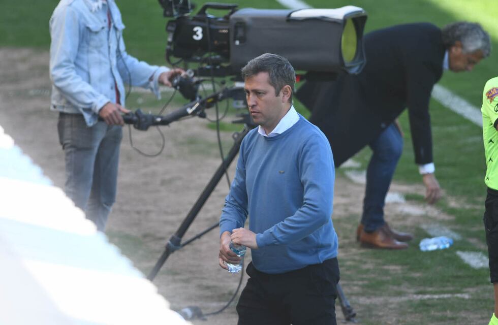 Diego Flores: “Si el Cacique Medina se va, Talleres puede seguir en la misma línea; si se va Fassi no”