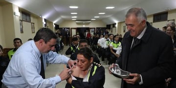 Lanzan jornada de vacunación contra el dengue para personal esencial este sábado