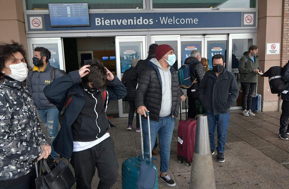 Rodolfo Suarez solicitó la inmediata restitución de los vuelos internaciones en el aeropuerto de Mendoza