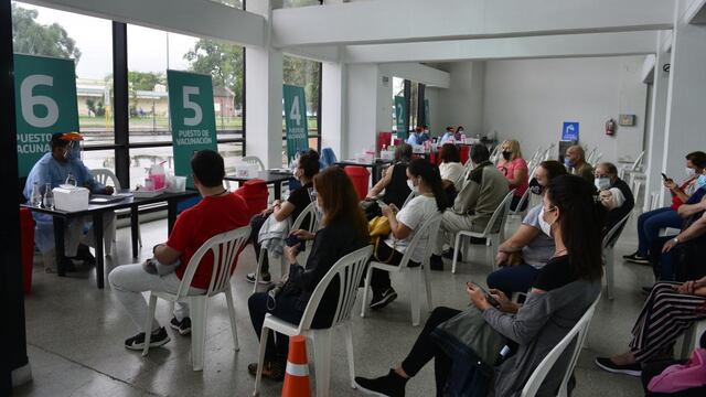 El Orfeo puede atender a 1.500 personas por día, en tres módulos de vacunación.