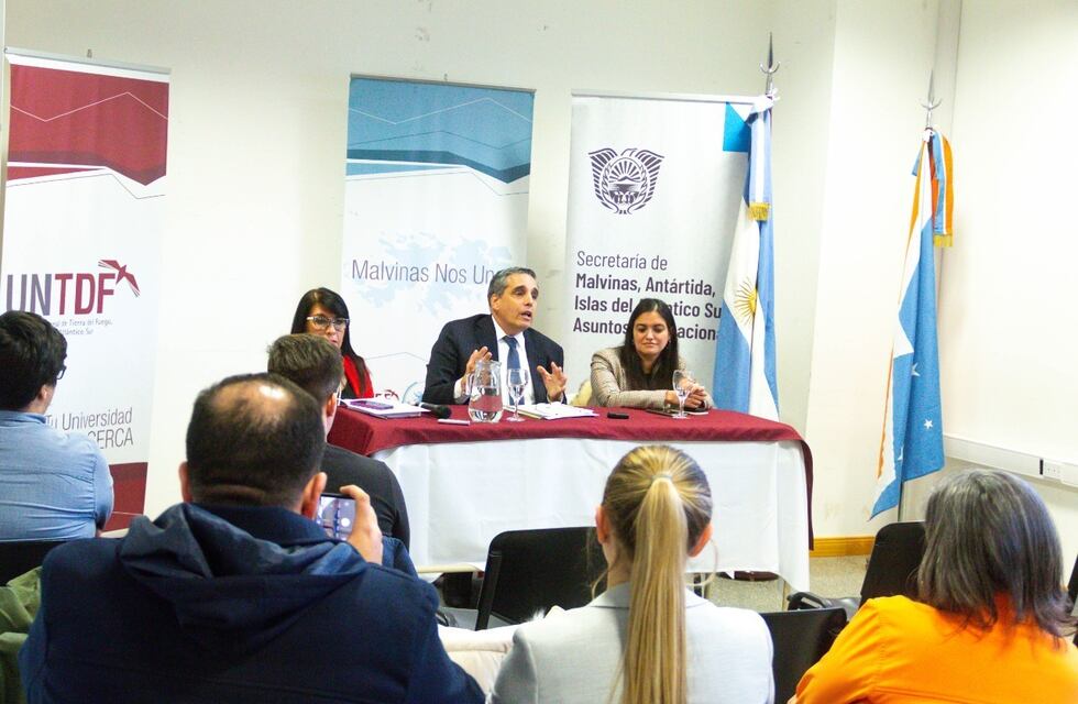 Tierra del Fuego: se realizaron las primeras charlas informativas para el ingreso al Cuerpo Diplomático de la Nación