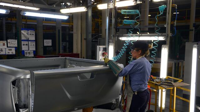 Automotrices. Los problemas en las importaciones están impactando en las rutinas laborales de las terminales locales y de sus proveedores. (Nicolás Bravo)