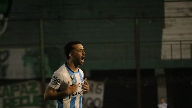 Martín Garnerone, el goleador de Racing y una victoria que no pudo ser para seguir arriba (Prensa Racing).