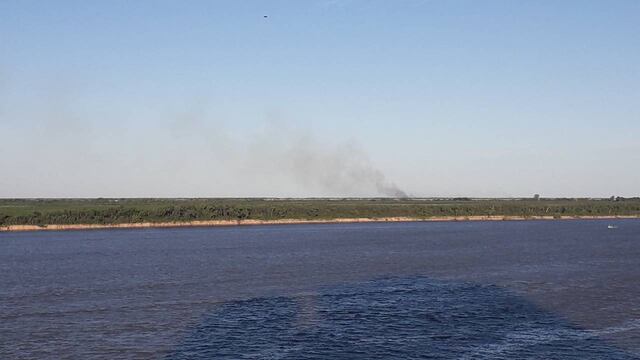 El olor a humo se sintió a la mañana en la costanera central de la ciudad.
