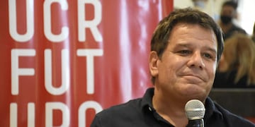 Manes se postuló a candidato de la UCR como diputado por la provincia de Buenos Aires.