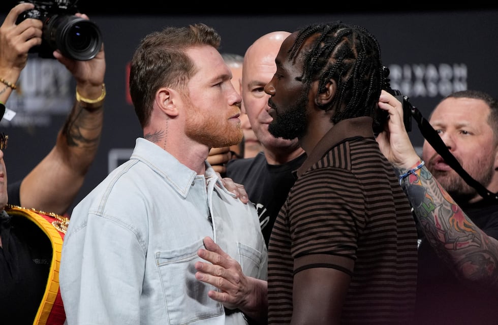 Netflix: a qué hora se transmite la pelea entre “Canelo” Álvarez y Terence Crawford
