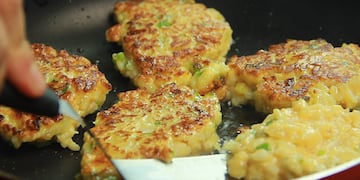 Cómo hacer croquetas de arroz en pocos pasos.