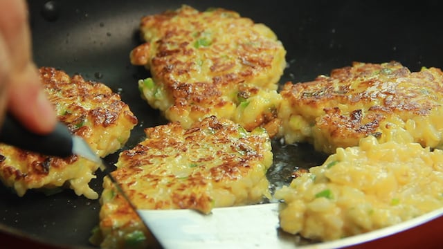 Cómo hacer croquetas de arroz en pocos pasos.