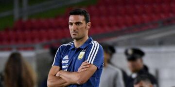 Lionel Scaloni deberá pensar y armar una lista de convocados para las Eliminatorias y la Copa América.