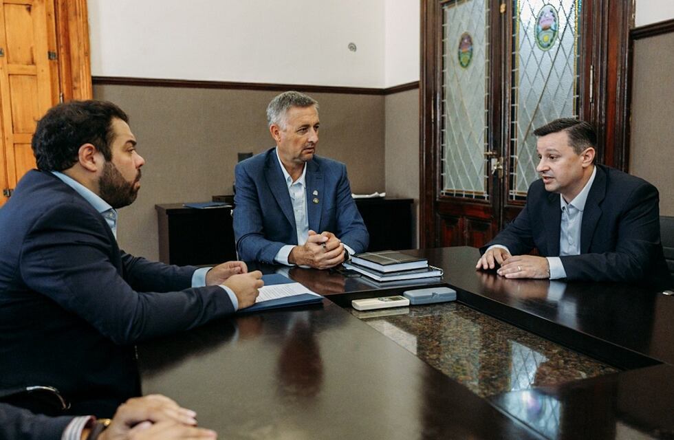 Frigerio envió la ley sobre pensiones, información pública y transición de gobierno