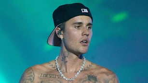 La vez que Justin Bieber fue obligado a cantar y hacer flexiones en la calle