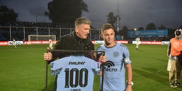 El reconocimiento de Belgrano a Santiago Longo por su crecimeinto como figura del plantel.