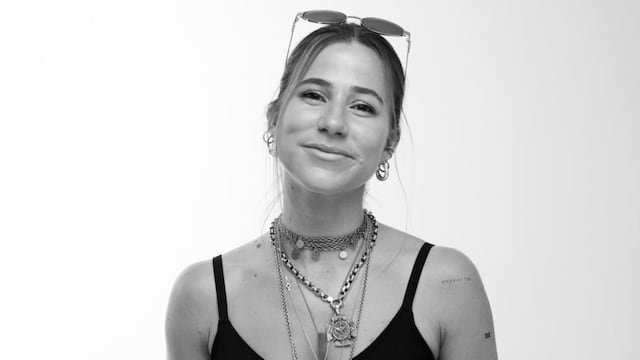 De profesión estilista, la joven busca abrirse paso en la Gran Manzana.