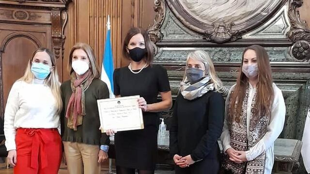 "Amores Inmigrantes" de Diana Arias declarado de interés para la Comunicación Social y la Cultura de CABA